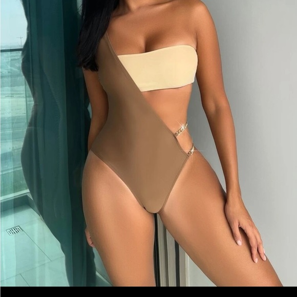 SHEIN Other - One shoulder 1pc swimsuit